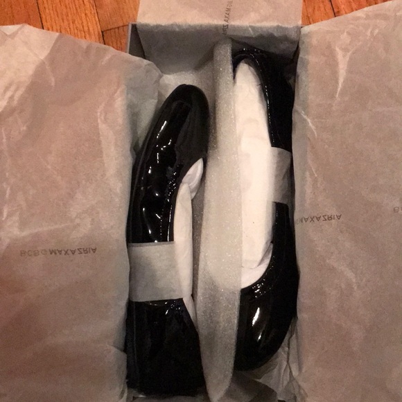 BCBG MAXAZRIA BALLET FLAT BLACK PATENT LEATHER - Picture 3 of 3